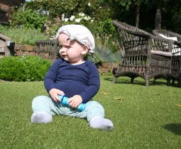 Wessel aan het bellenblazen