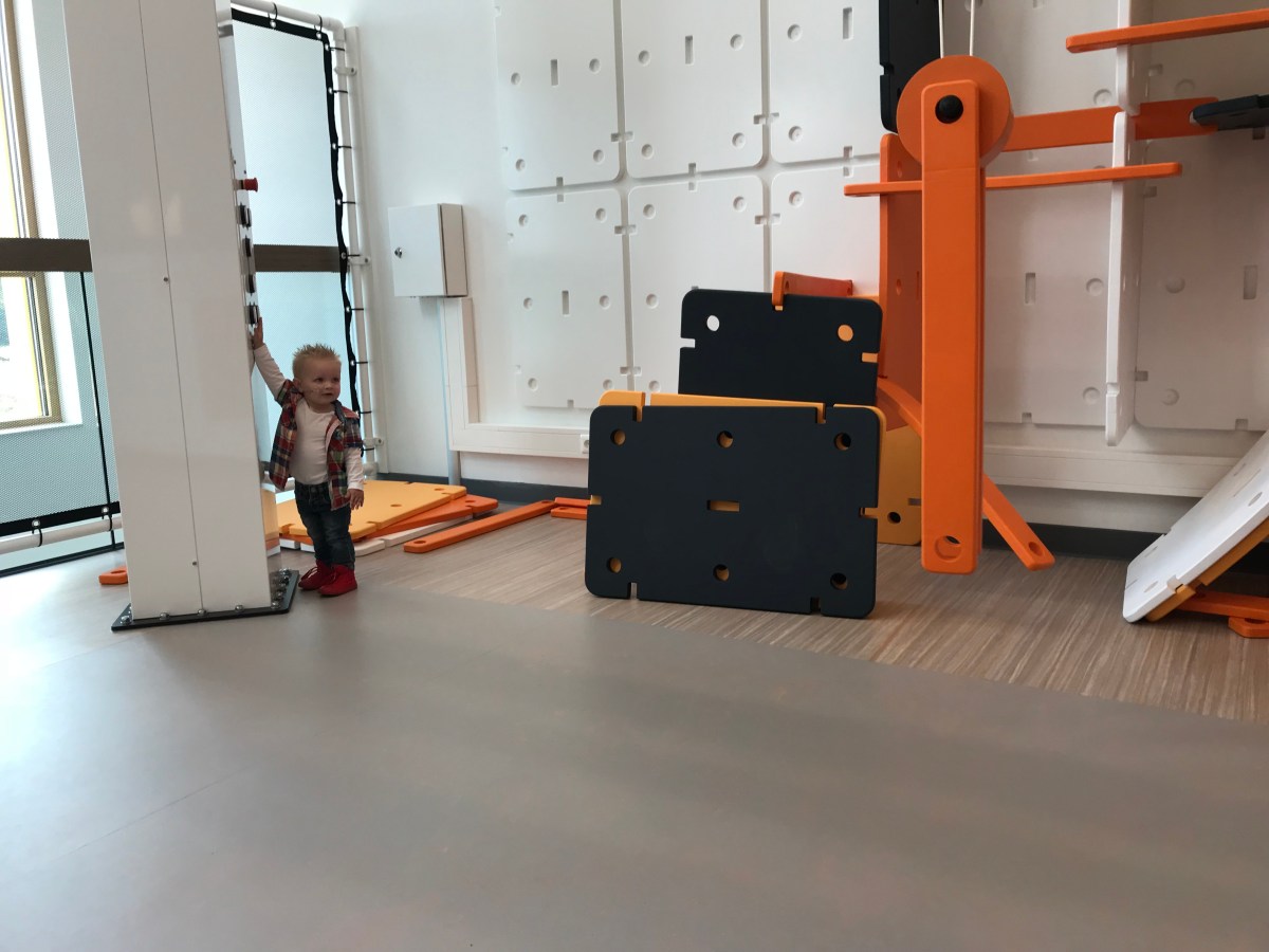 Spelen in de nieuwe bouwhoek