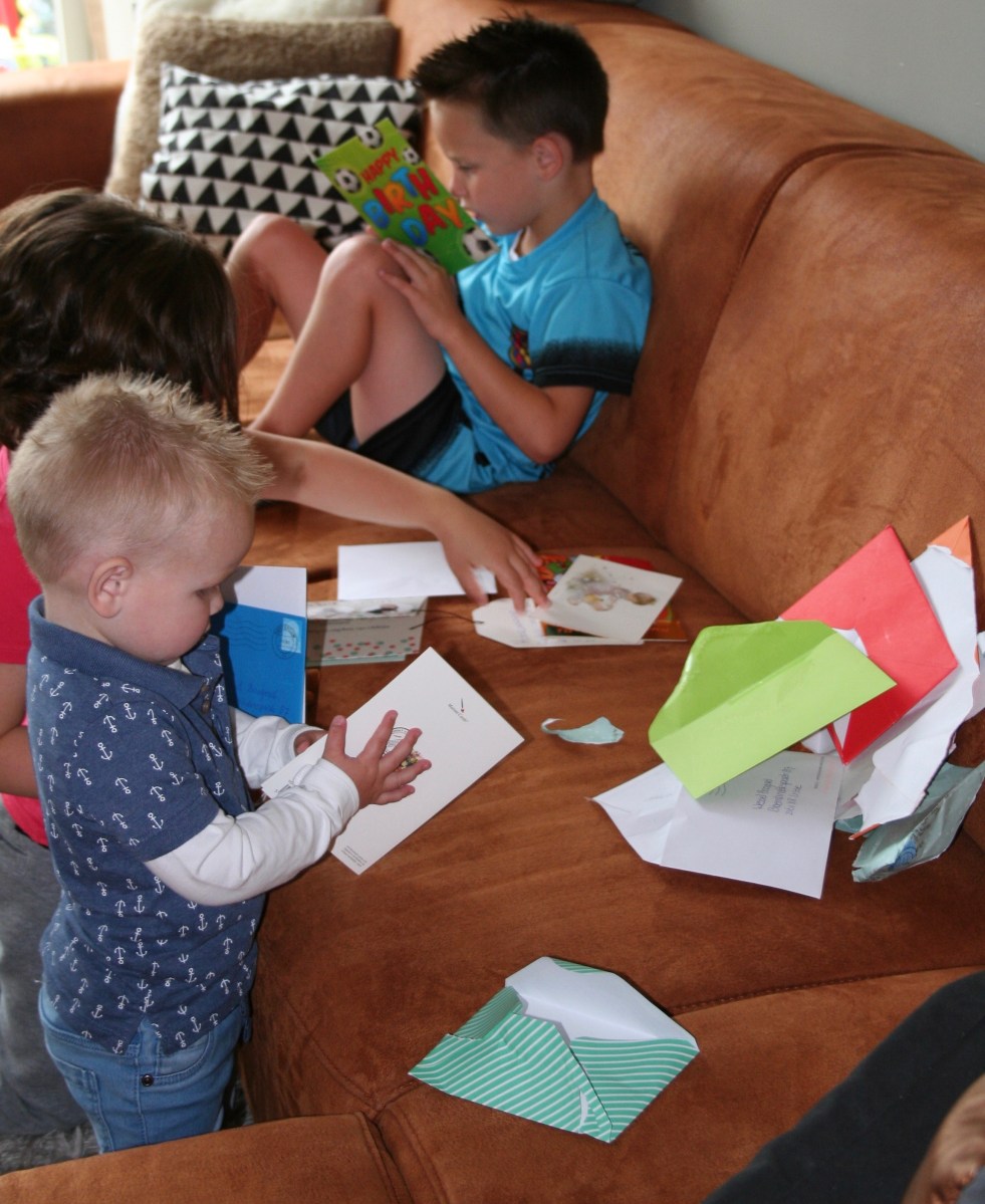 Kaarten open maken en (voor)lezen